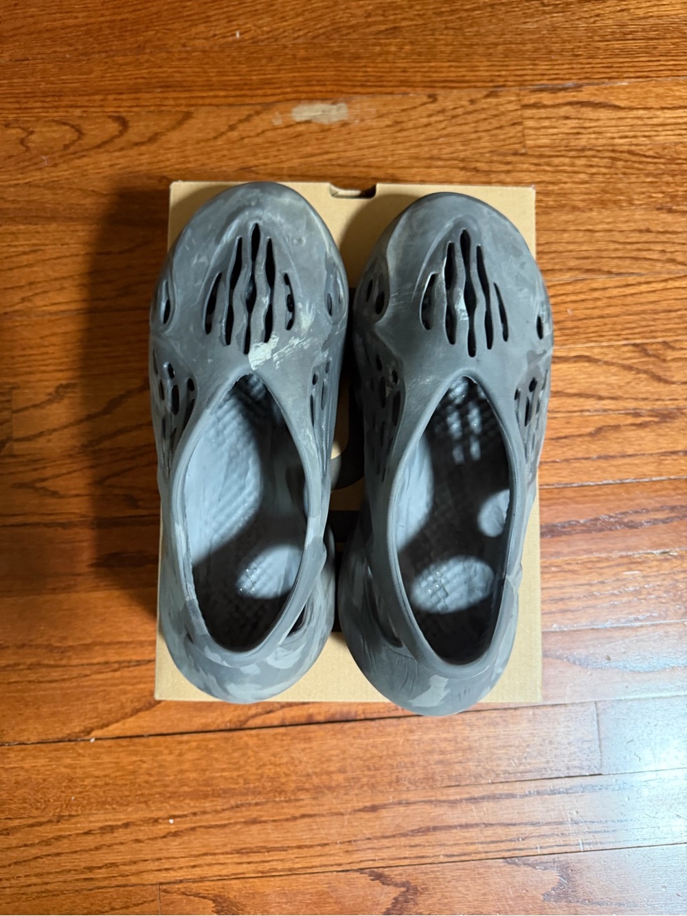 Yeezy Men's Grey Foam RNR